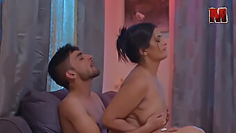 Uimitoarea Milf Indiană Mohinilaxmi Este Futută De Fratele Ei Vitreg Într-Un Videoclip Făcut Acasă