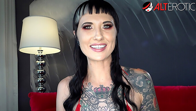 Kristy Lee'S Tattoo Exhibition And Intimate Chat