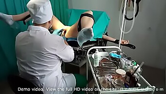 Vídeo De Fetiche De Cadeira Leva A Um Orgasmo Intenso